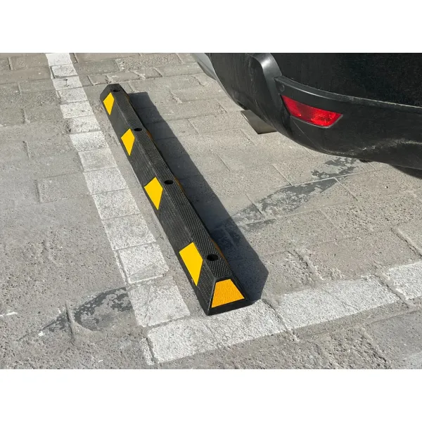 183cm Rubber Wheel Stopper Speed Bump with 10cm Height and 15kg Weight for Durable Parking Safety