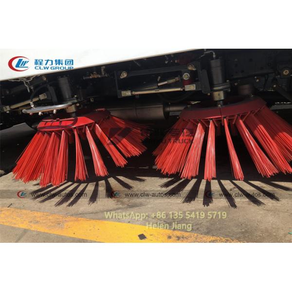 Dongfeng 4x2 LHD Diesel Engine Vacuum Road Sweeper Truck