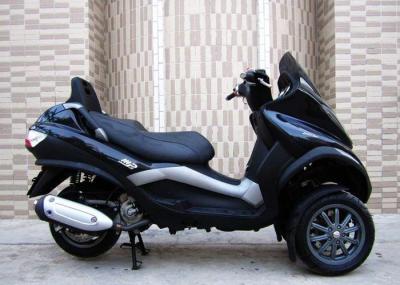 tri motocicleta preta da roda 250cc com transmissão da caixa da parte traseira do para-brisa/CVT