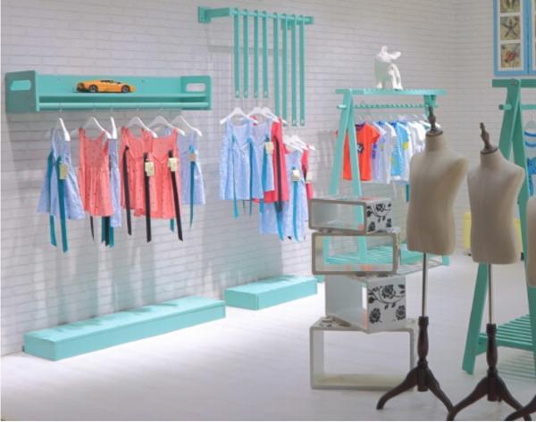 Eco Friendly Kids Store Display Childrens Wooden Clothes Rack For Decoration