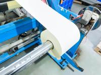 Étiquette de rouleau de papier revêtu d'un revêtement collante ordinaire 80 g Épaisseur de surface