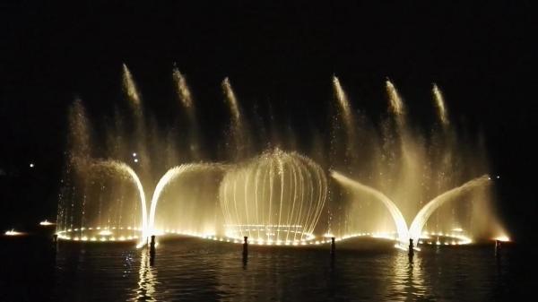 Des lumières sous-marines à LED pour les fontaines