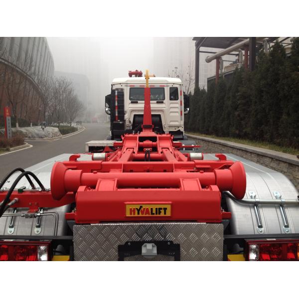 12 Wheels 366hp Hook Lift Bin Trucks To Transport Urban Living Non Toxic Garbage
