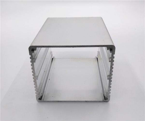 O OEM 67*53*100mm expulsou o cerco de alumínio do PWB