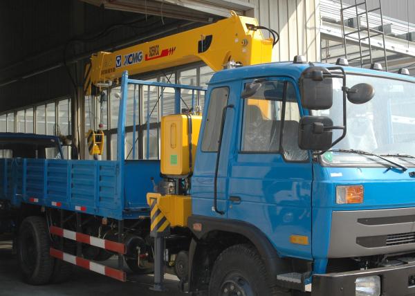 Durable Safety XCMG Transporting Telescopic Boom Truck Mounted Crane, 13m Height