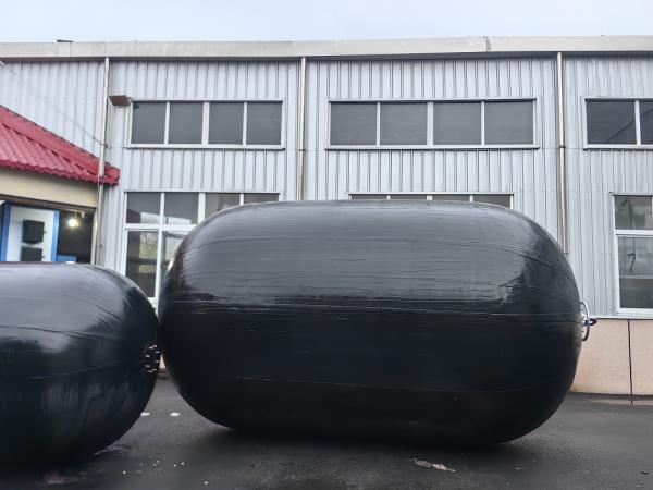 High Pressure Black Rubber Marine Pneumatic Fender Cylinder