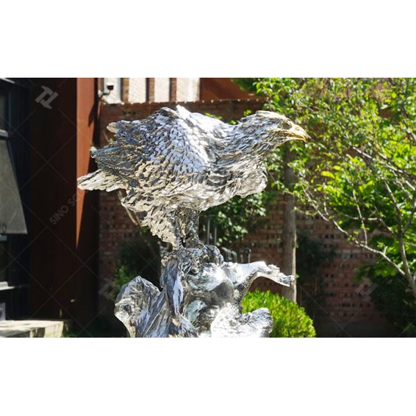 Modern Animal Metal Sculptures , Casting Metal Falcon Statue