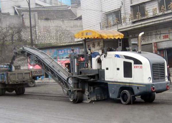 Freight Yard / Rrban Road / Highways Cold Milling Machine with 4 Wheel Fully Hydraulic Driving
