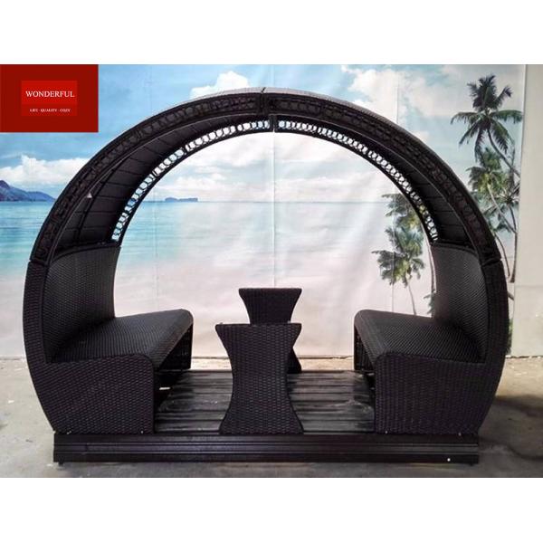 Foldable PE Rattan Sun Bed Wicker Furniture Day Bed Chaise for Beachside Relaxation