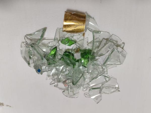 42インチタッチリサイクルボトル 細工 ガラスを再利用する レストラン スーパーマーケット