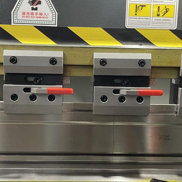 dobladora del plegamiento 30T del CNC del freno hidráulico de la prensa automática