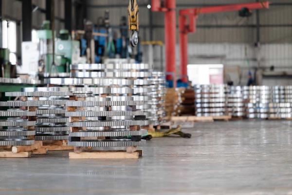 Pre Engineered Three Row Roller Slewing Bearing Ring For PC200-7 Excavator