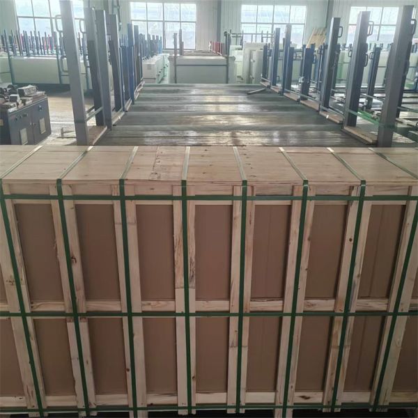 Flat Solar Tempered Glass Low Iron Clear Solar Glass Customizable With Polished Edge