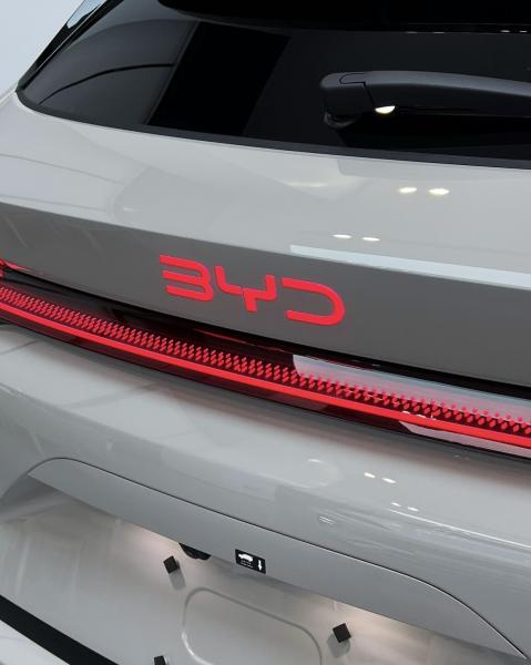 Song PLUS new energy electric vehicle 2025 EV 5-door 5-seater SUV