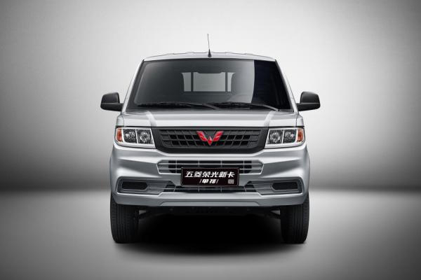 Commercial Wuling GLORY Card EV 2023 Single Row Basic Mini Truck with Ride-On Design