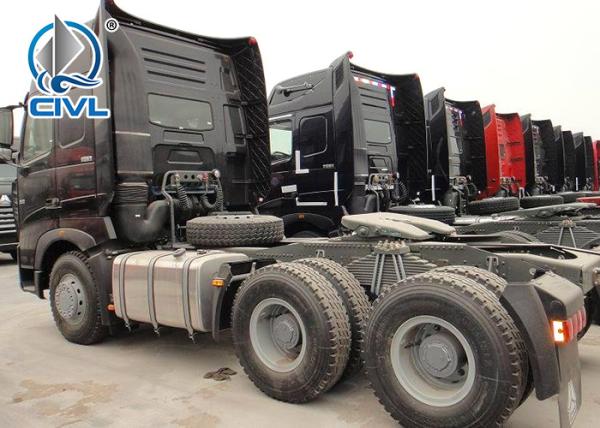 Double Sleepers 10 Wheels Sinotruk Howo Tractor Truck 6x4 371 Hp Zz4257s3241v