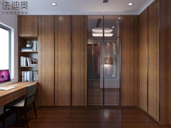 Elegancia tradicional china, efecto madera oscura, armario con acentos de vidrio y escritorio integrado