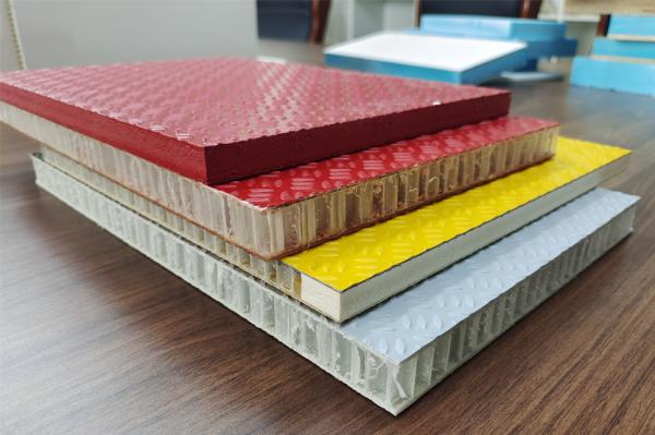 Antislip Fiberglass Sandwich Panel for PP Honeycomb Deck Antiskid Panel