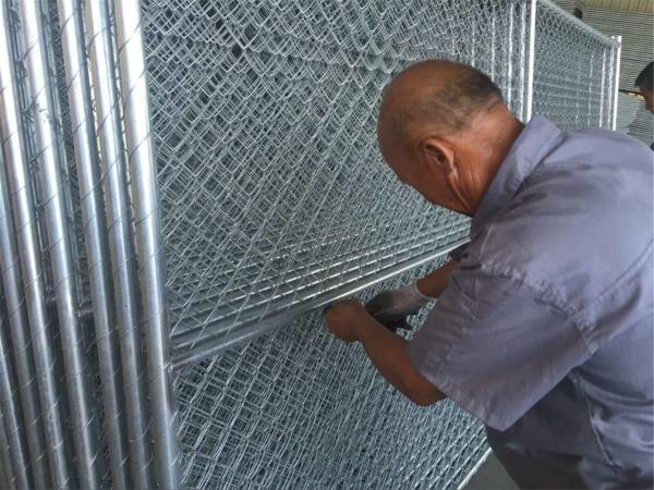 chain link temporary construction fence panels 6FT X 10F Mesh 2 3/8  x 2 3/8 ( 60mm x 60mm ) x 12 gauge wire