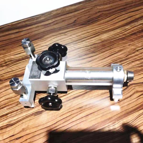 SS304 Large Size Pressure Gauge Calibrator Labor Saving