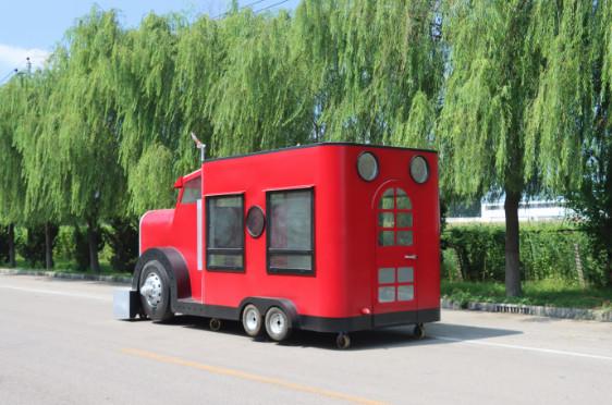 Gasoline Powered Retro Mobile Diner with Multiple People Capacity