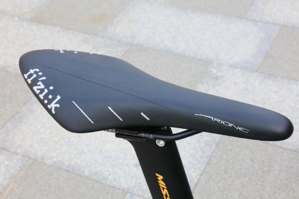 Bicicleta de estrada de borda de fibra de carbono A combinação perfeita de força e velocidade