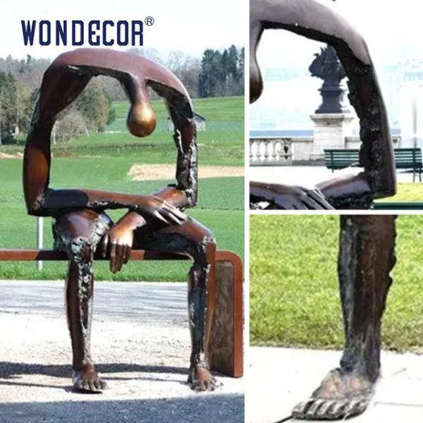 Печальный человек, вырезающий бронзовые садовые скульптуры