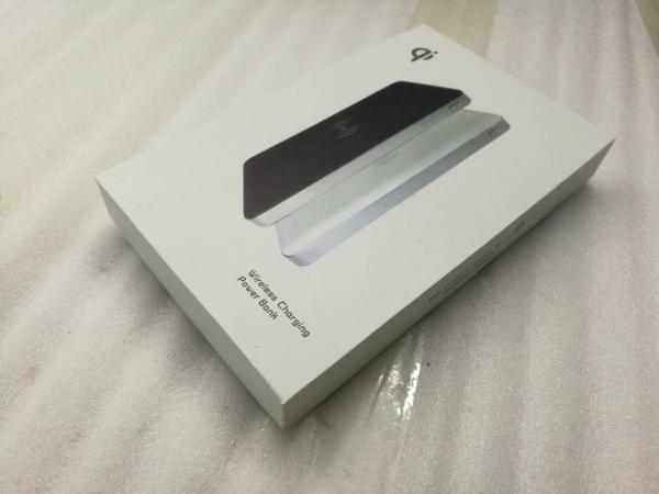 Slim Wireless Charging Power Bank 2 In 1  5v 2a  Black White Color  A Grade Li - Polymer Battery