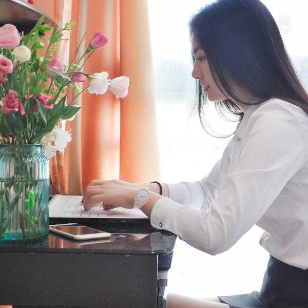 Leather Strap Quartz Ladies Wrist Watches 3 5 10 ATM Stainless Steel Case Back