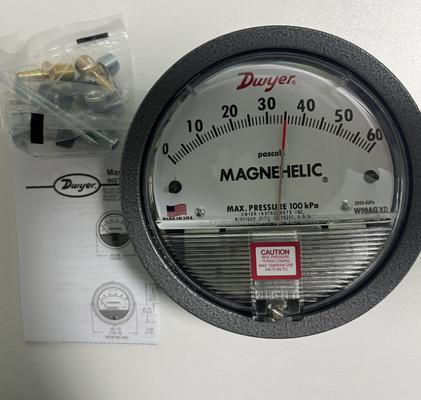 Manomètre de pression différentielle Magnehelic Série 2000 Dwyer (0–60 Pa)