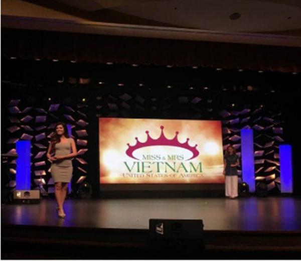 Easy Install 128x128 Dot P4mm Full Color LED Wall Display