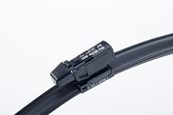 Black Performance Auto Multifunctional Wiper Fast Wiping Highly Flexible Design Universal Compatibility