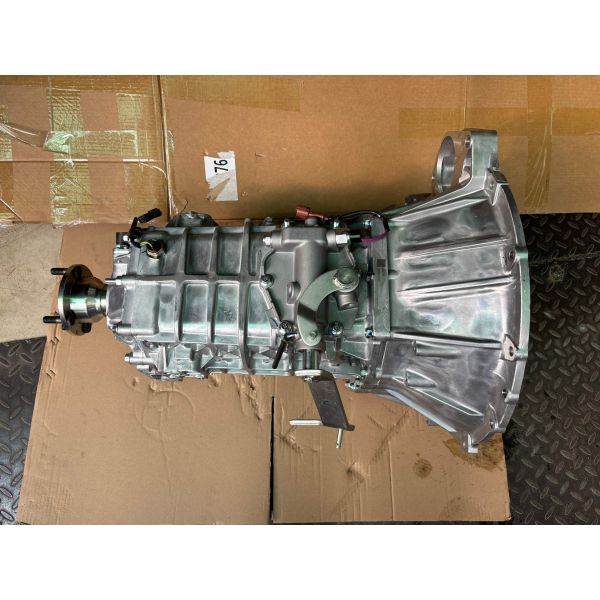 NPR MYY5T Transmission 8981057870 For Isuzu Engine 4HG1 4HF1 Top Shaft 14 Teeth Isuzu Aluminum Gearbox