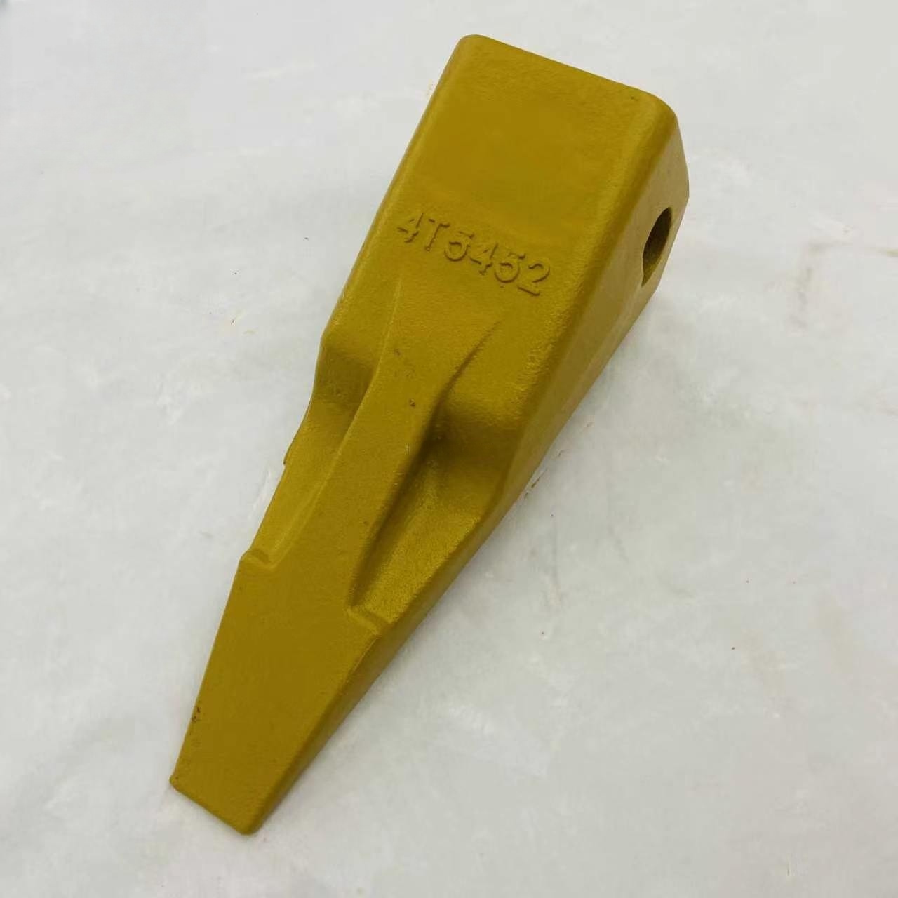 4T5452 Ripper Penetration Bucket Tooth for R450 Series New Dozer Tip Ripper Tooth