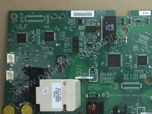 A máquina do desfibrilador de Efficia DFM100 parte a placa do tratamento do APC da terapia de Monitort do paciente