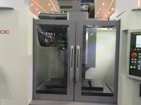 Vmc850 CNC Vertical Machining Center in Stock High Precision Vmc Series Milling Machine