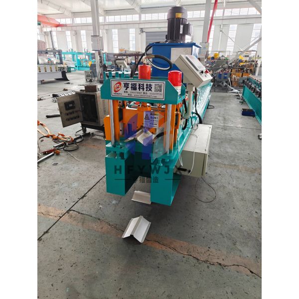 PLC Control 16 Row Molding 460 Ridge Ridge Forming Machine With Servo Driven Cutting