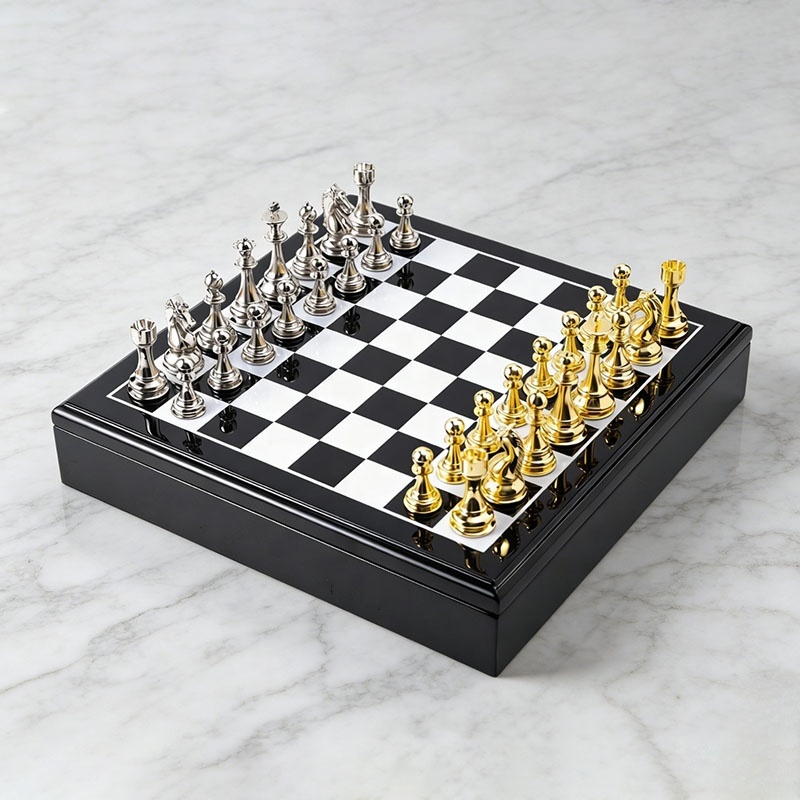 Luxury Zinc Alloy Metal Chess Set with 30*30*6cm Size for International Chess Game