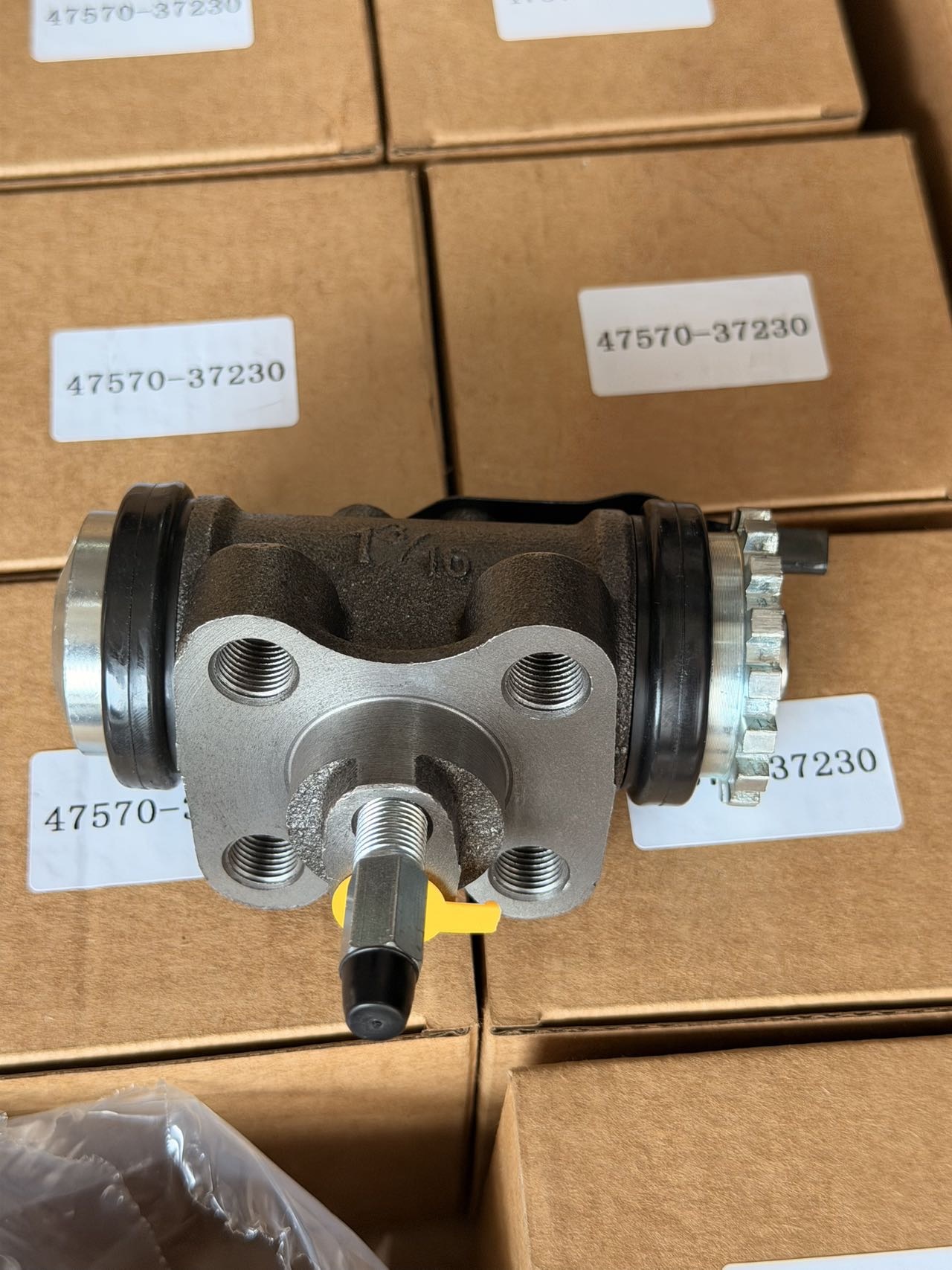 47570-37230 Brake cylinder FOR HINO 300