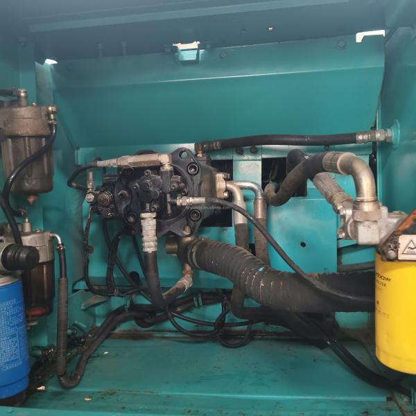 Excavateur Kobelco SK250d d'occasion à bas prix et à faible temps de travail