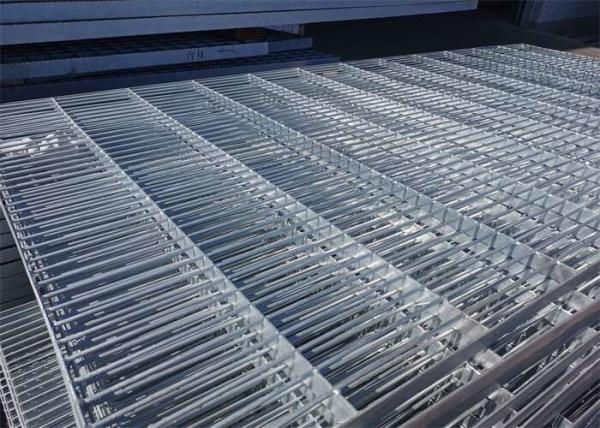 20×5mm Hot Dip Galvanized Steel Grating Walkway Metal Grates For Driveways