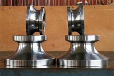 Linha de solda metal da tubulação que forma a dureza alta do equipamento Cr12 D2 dos rolos