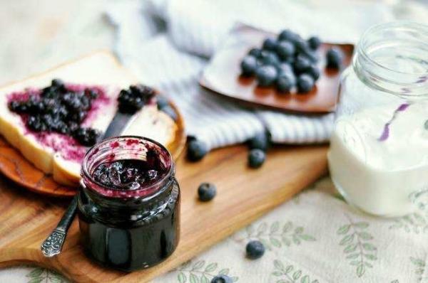 Organic Blueberry Paste Jam In 3KG Bottles Fruit Jam Canned