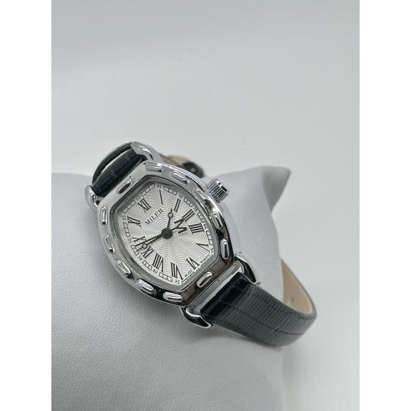 Белые аналоговые Lady Quartz Watch Модные черные кожаные часы