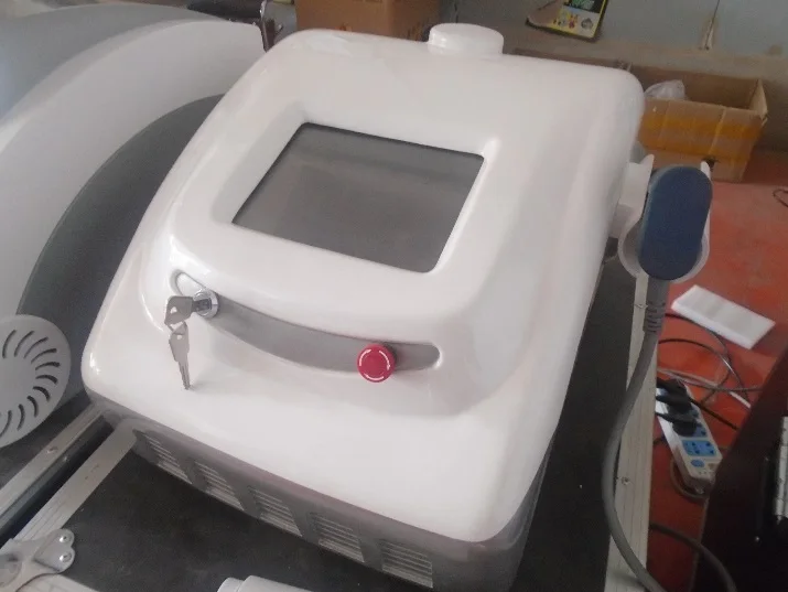 Powerful 30W diode laser red vascular removal 980nm machine