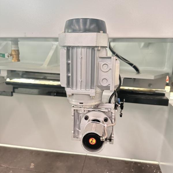 venta excelente de acero de la fábrica de la eficacia E21S de Peicision de la guillotina del CNC de carbono de 6m m alta del esquileo hidráulico de la puerta