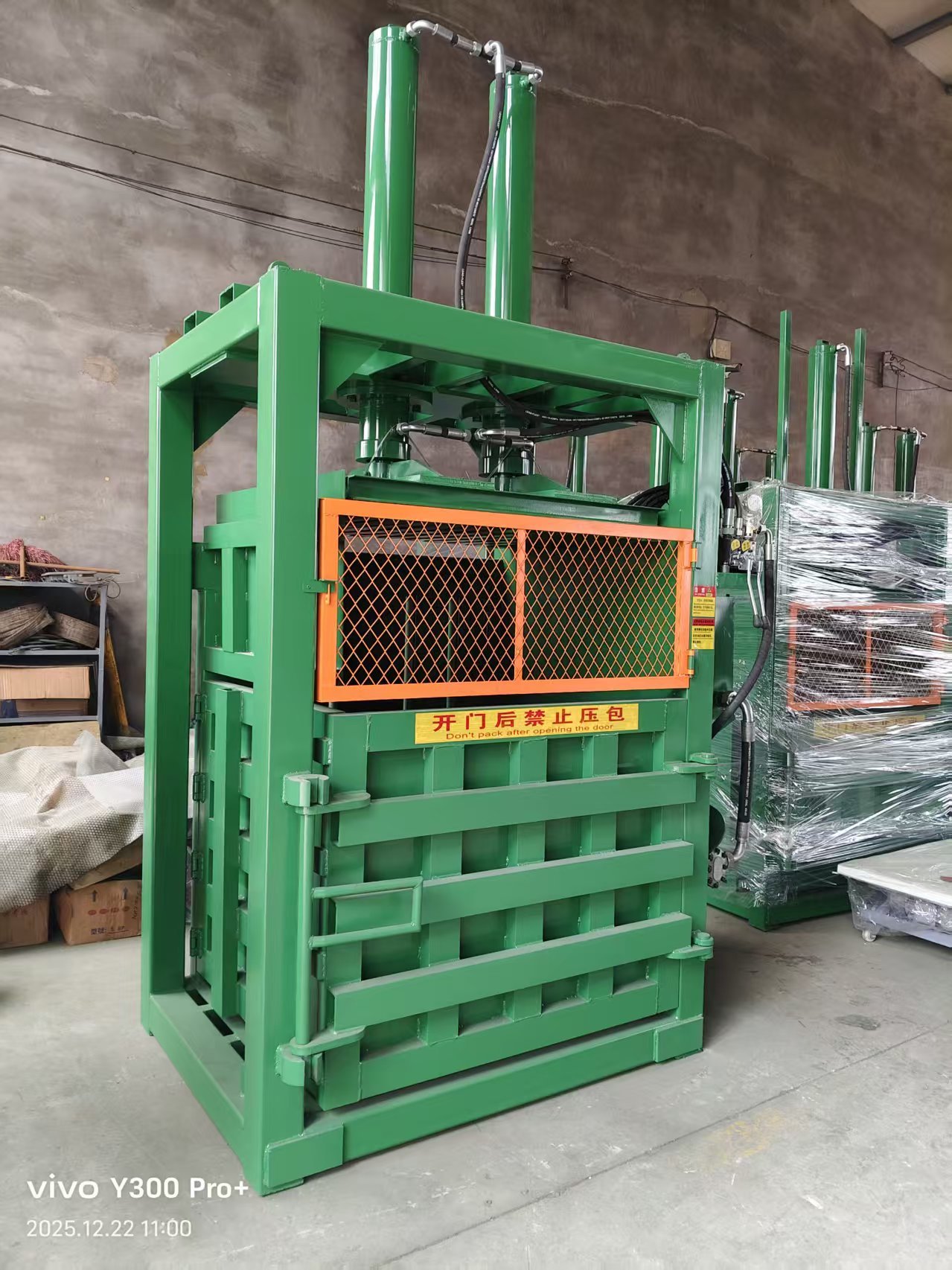 60t Capacity Hydraulic Fiber Baler for Waste Paper Packing with Custom Design