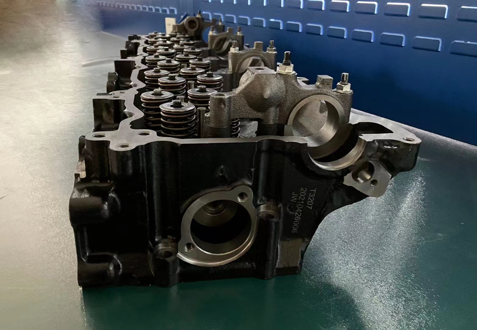 6hk1 Реконструированный Isuzu Дизельный двигатель головка цилиндра Assy X 7.8 1998-2004 24