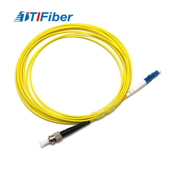 SC óptico/LC/ST/FC APC al cable del remiendo del Upc para FTTH