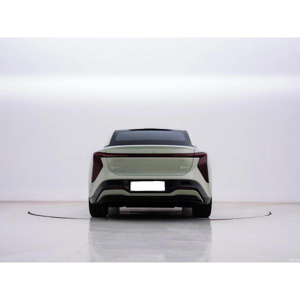 2024 Hongqi EH7 760 Pro Four-Wheel Drive Energy Vehicle with 4 Door 5 Seats Body Structure